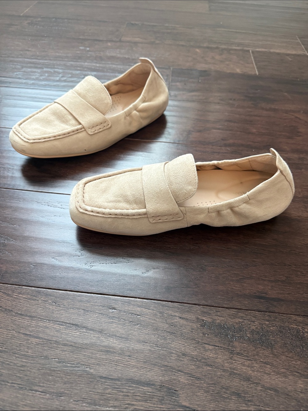 Antonio Melani Kaleah Women’s Cream Suede Leather Loafers Size 7.5 - Picture 3 of 6
